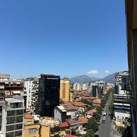 A&nd 2 アパート ティラナ