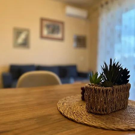 아파트 A&nd 2 티라나